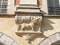 Arras, Place des Heros, Licorne